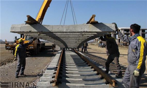 پروژه راه آهن رشت- کاسپین- انزلی نمادی از اجرای پروژه های عمرانی در کشور است