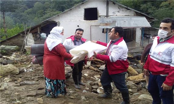 تلاش 5 تیم امدادی برای امدادرسانی به 150 سیل‌زده تالشی