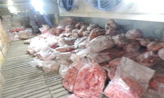کشف بیش از 130 کیلوگرم گوشت فاسد از یک فروشگاه زنجیره ای در لاهیجان