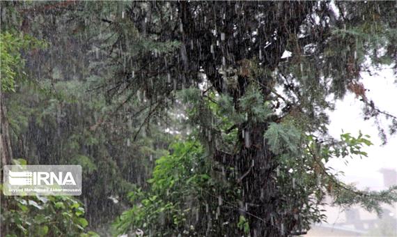 باران و کاهش دمای خزانی در گیلان