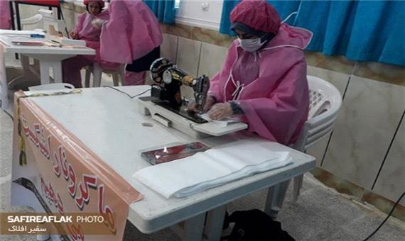 جهادگرانی که پشتیبان سنگر سلامت شدند/ تولید روزانه 7000 ماسک توسط بانوان بسیجی