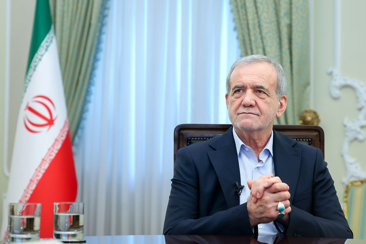 پزشکیان: ارمنی‌ها در جامعه ایران بسیار خوشنام، محبوب و عزیز هستند