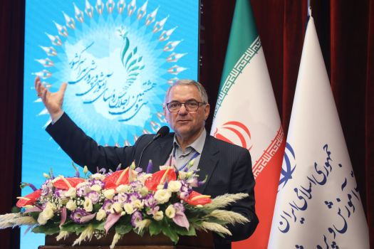 مدارس  از خیران و والدین برای ارتقای کیفیت یادگیری کمک بگیرند