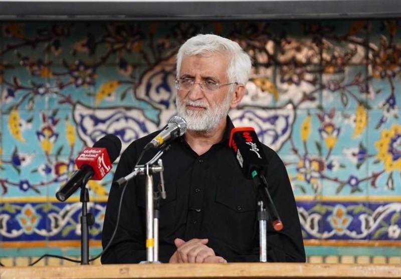 جلیلی: همه ما وظیفه داریم به دولت کمک کنیم تا موفق شود