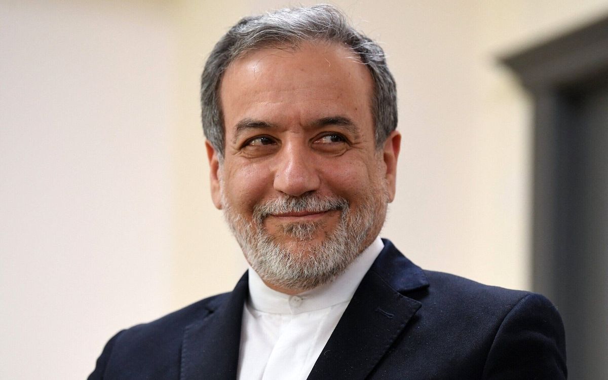 عراقچی: به تازگی دخترم به دنیا آمده است