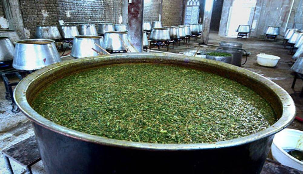 ضیافت فاطمی گیلان میراثی با عطر ۵۰۰ دیگ نذری در شفت