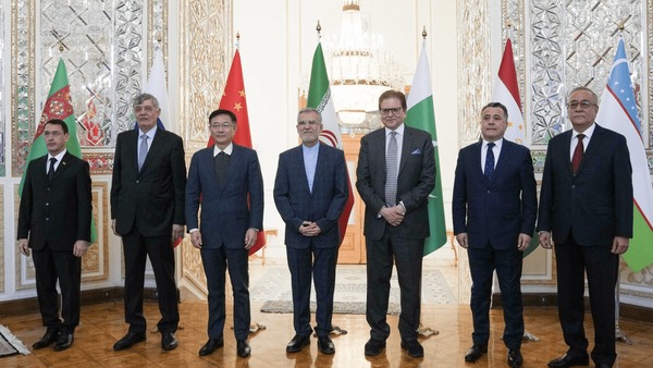 مخالفت حاضران نشست تهران با حضور نظامی خارجی در افغانستان