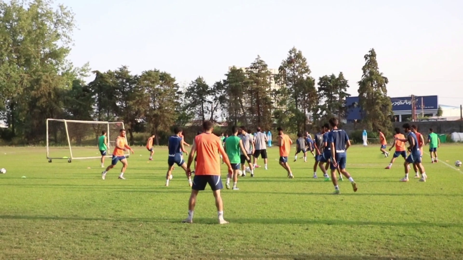 مصاف ملوان بندرانزلی و خیبر در ایستگاه بیست و یکم