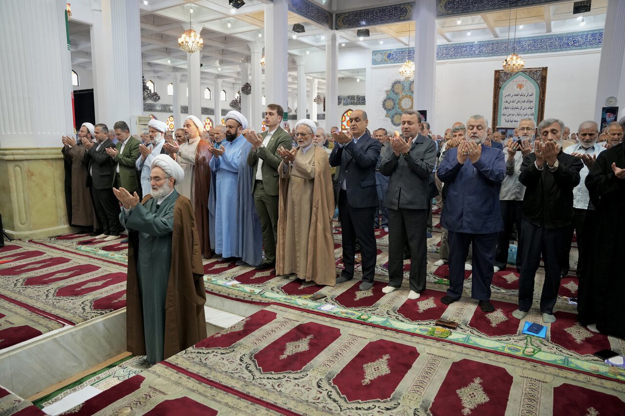 تصاویری از اقامه نماز عید قربان در رشت
