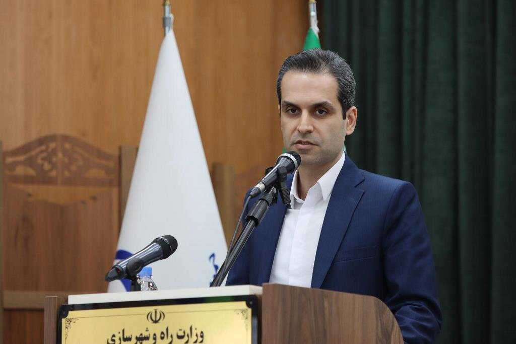 علیزاده: طرح بلند مرتبه‌ سازی رشت و انزلی به شورای عالی رسید