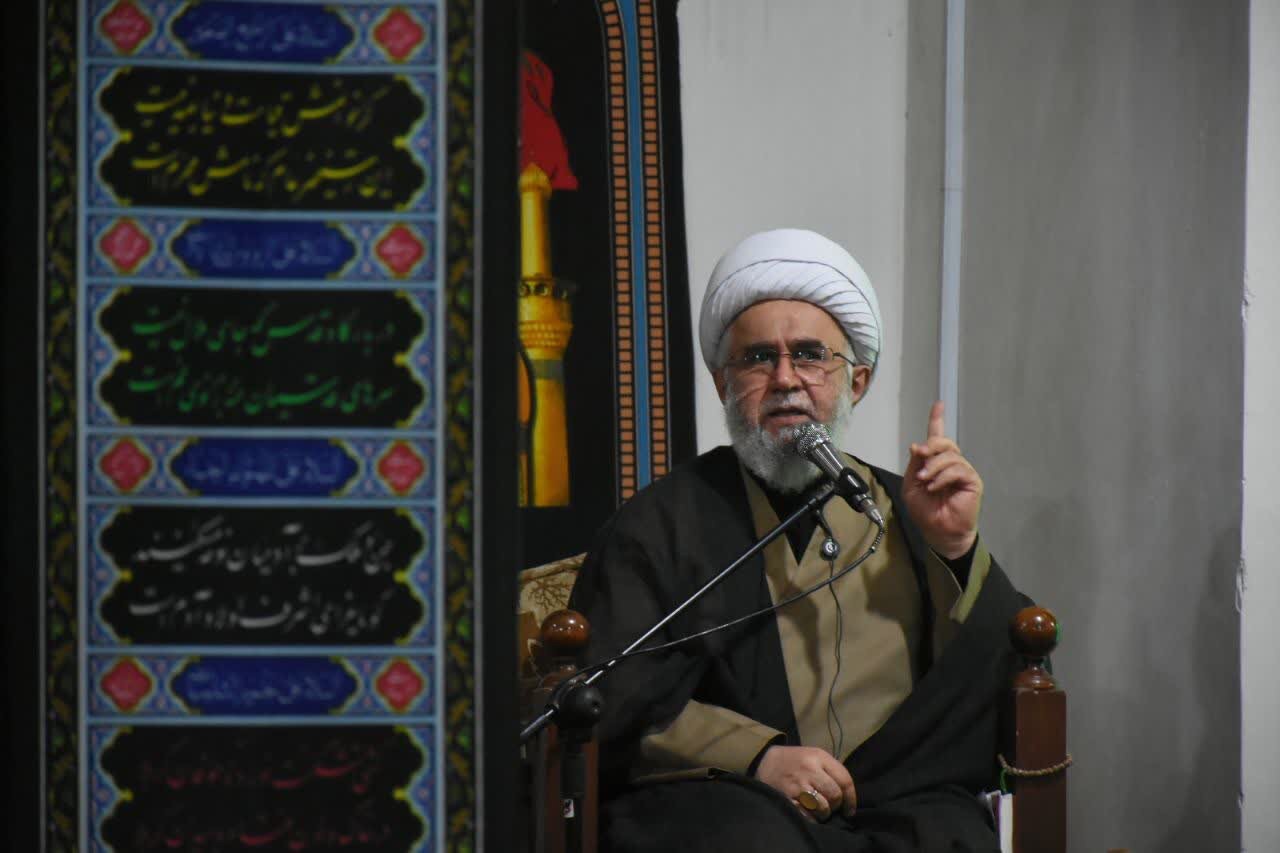 آیت‌الله رمضانی: مسجد سنگر معارف اهل‌ بیت(ع) است