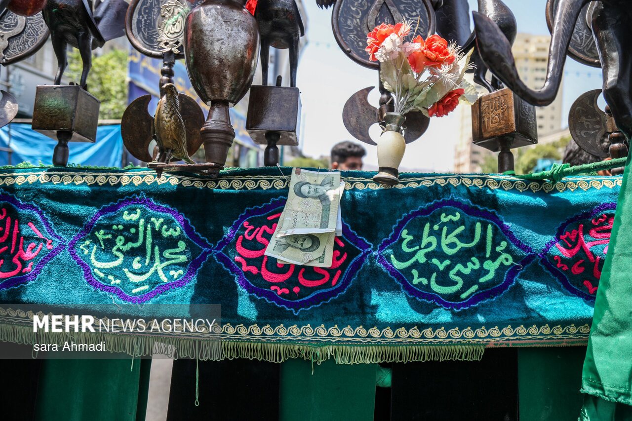 تجمع  مراسم تاسوعای حسینی در روستای شوک اشکور رحیم‌آباد رودسر