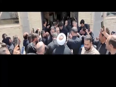 حضور رئیس جمهور در جمع عزاداران حسینی