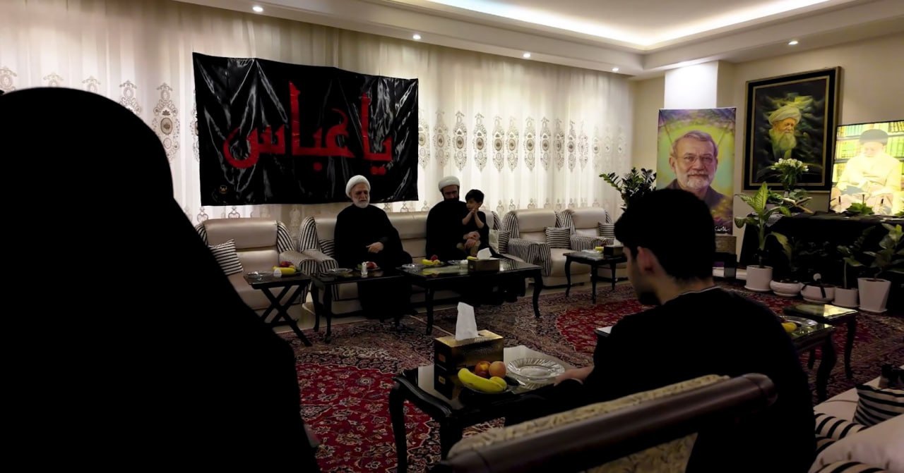 حضور قاضی القضات در بیت شهید لاریجانی؛ اژه‌ای: رهبر شهید انقلاب از حضور ایشان در شورای‌عالی امنیت ملی خوشحال بودند