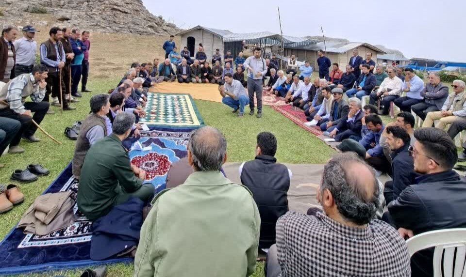 سازمان بسیج عشایری سپاه قدس گیلان در رضوانشهر میز خدمت برپا کرد