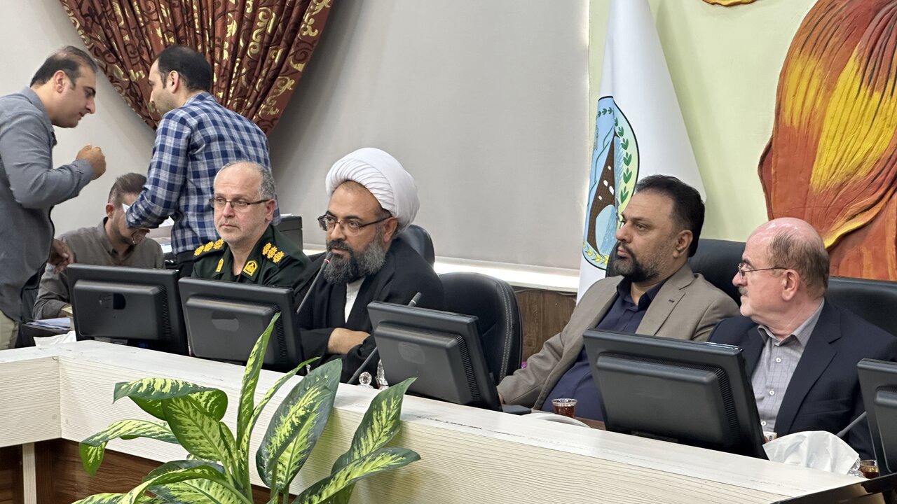 خبرنگاران ظرفیت‌ها و خدمات انجام‌شده را شفاف برای مردم تبیین کنند