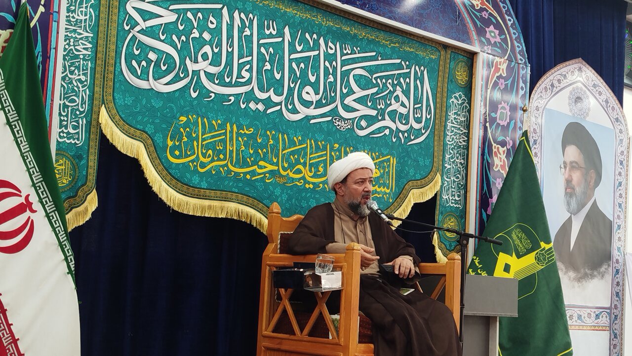 حجت الاسلام علیزاده: دشمن با ابزارهای نوین به دنبال محو دین است