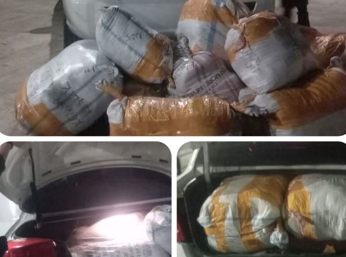 توقیف ۲ هزار دست لباس قاچاق در چابکسر