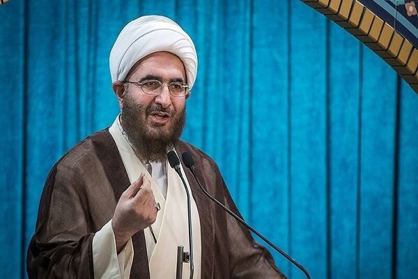 حاج علی‌اکبری: ترویج بی‌حیایی و هرزگی، راه میانبر جریان شیطانی برای تضعیف خانواده است | آخرین خبر