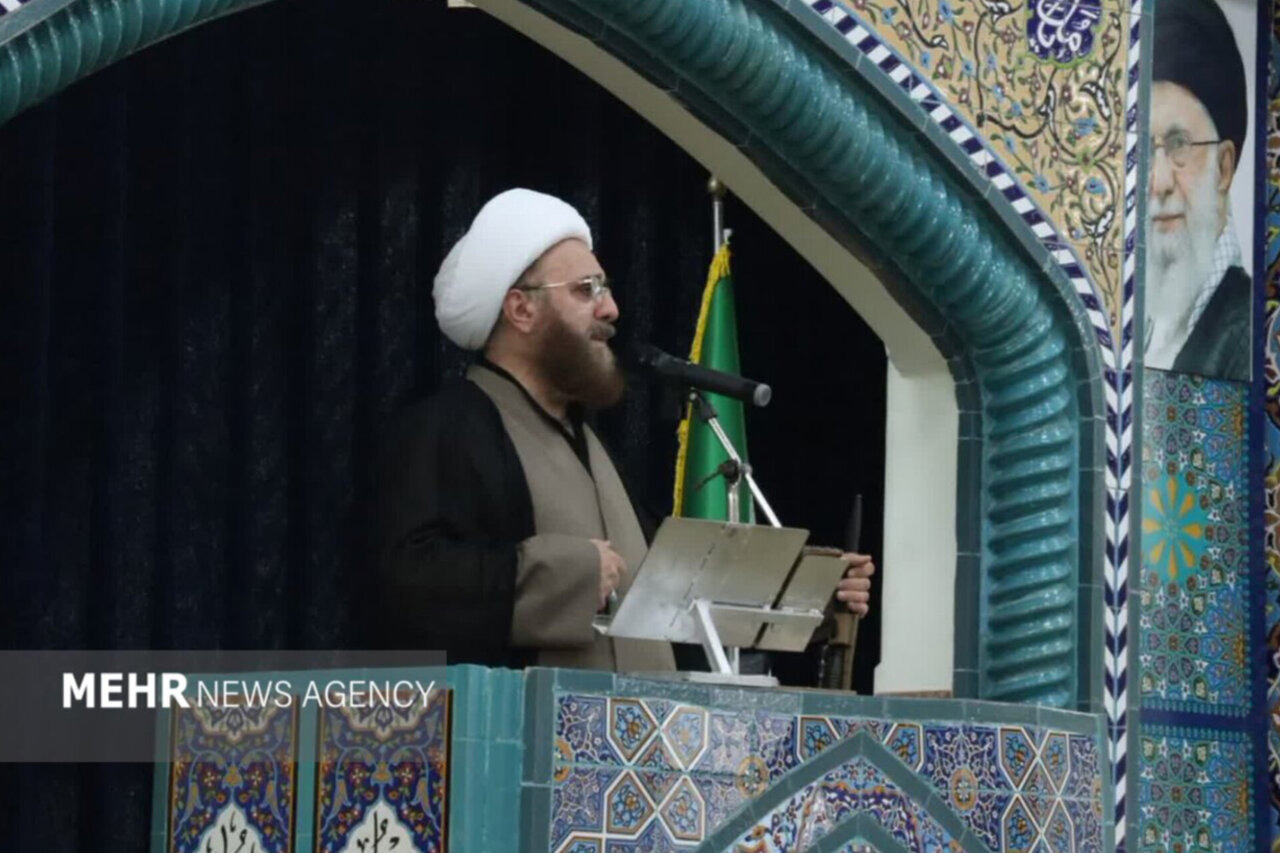 امام جمعه فومن: دشمن از مسیر فرهنگ به دنبال تضعیف غیرت دینی است