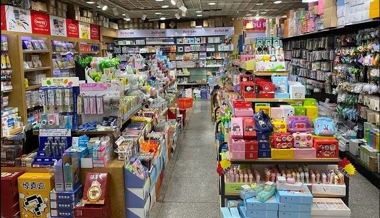 افزایش قیمت لوازم‌ تحریر؛ کاغذ ۳۰۰ درصد، نوشت‌افزار تا ۲۰۰ درصد
