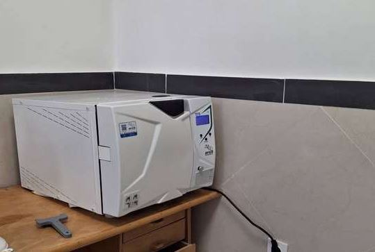 دستگاه اتوکلاو مرکز خدمات جامع سلامت کلیشم رودبار راه‌اندازی شد