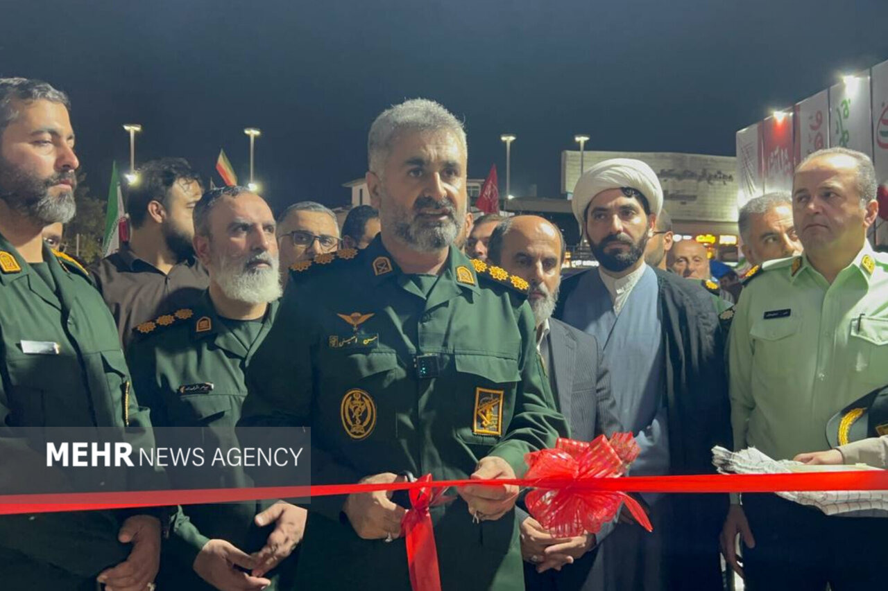 نمایشگاه «اسوه بسیج» در میدان شهدای ذهاب رشت برپا شد