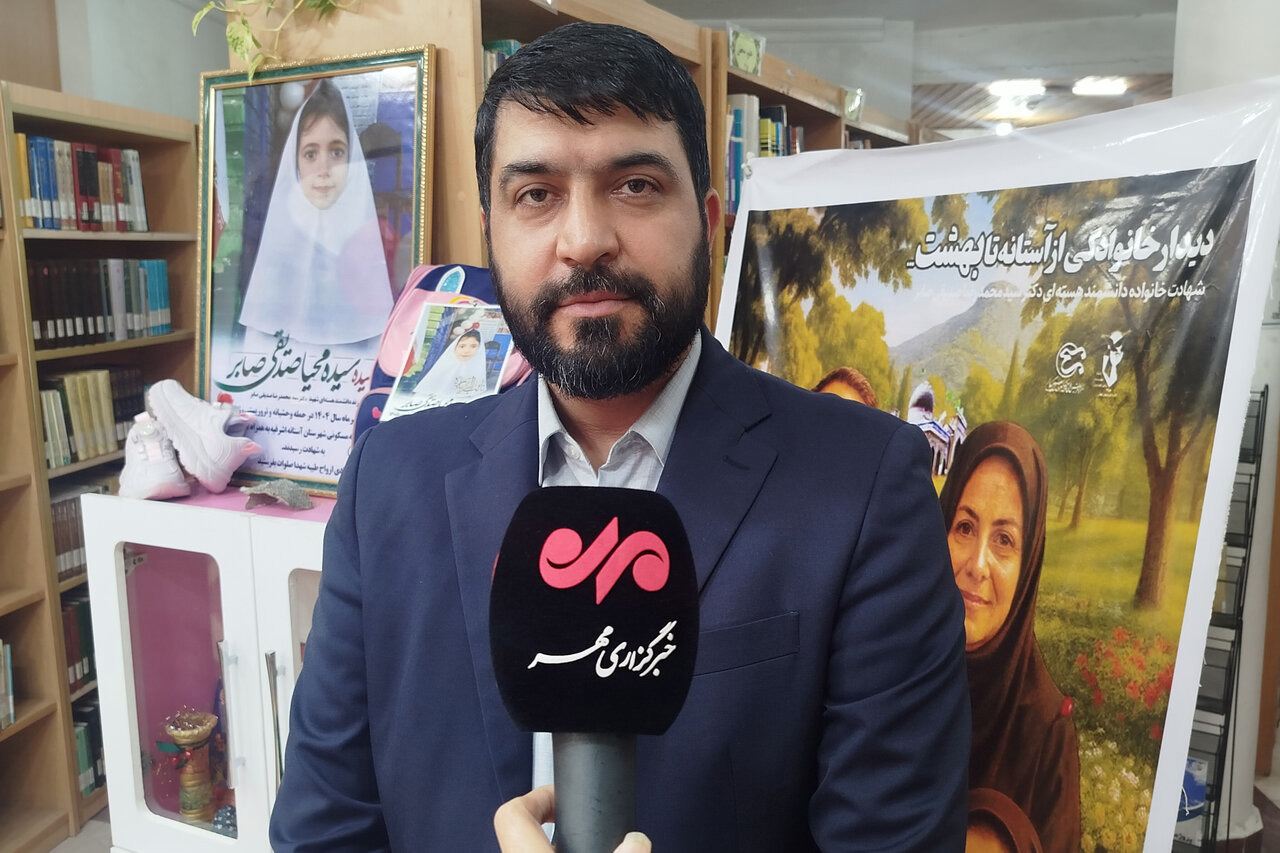محمدی: افتتاح کتابخانه سیار گامی ارزشمند در جهت تقویت نشاط اجتماعی است