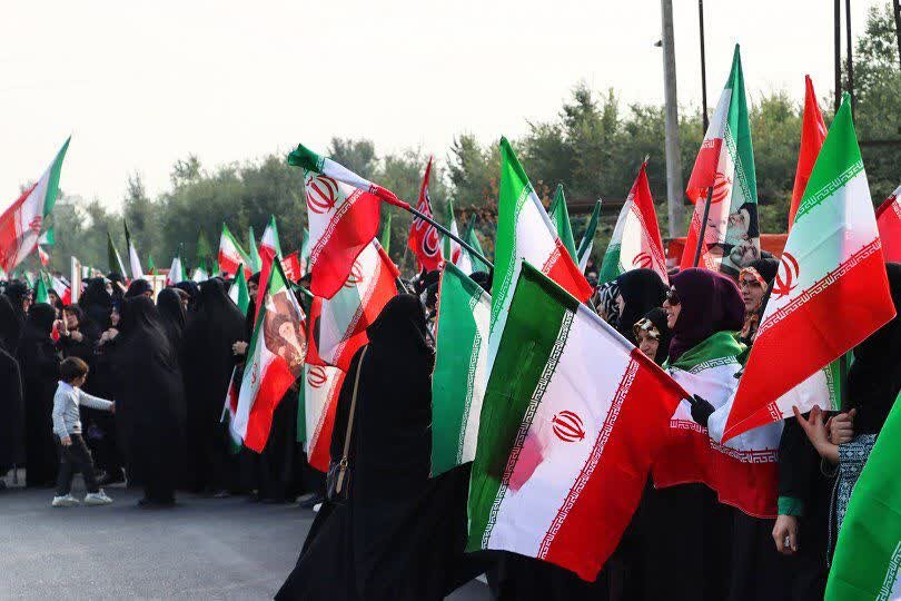 مردم جانفدای رشت با مهر از اتحاد مقدس می گویند