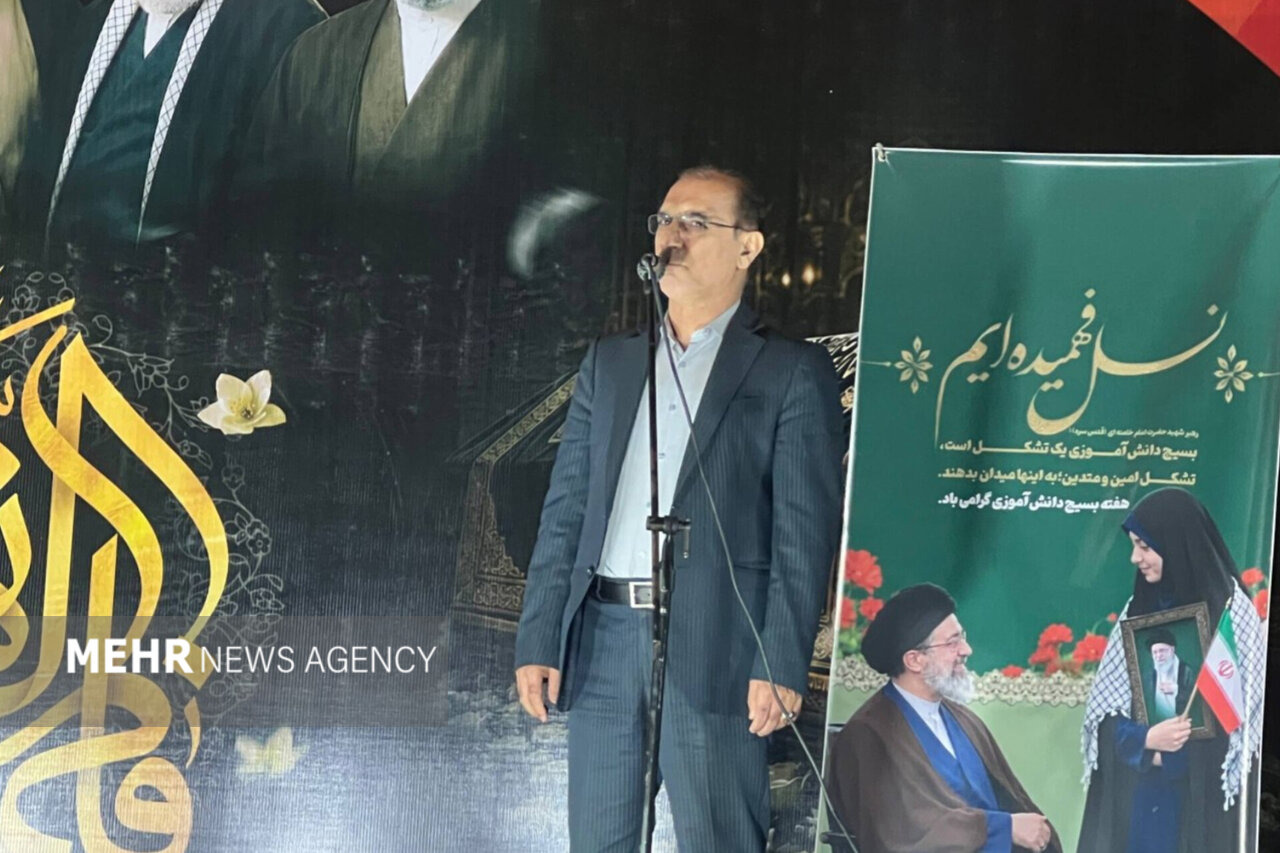 دوستار: حضور شبانه مردم برای دفاع از ایران در تاریخ بی‌نظیر است
